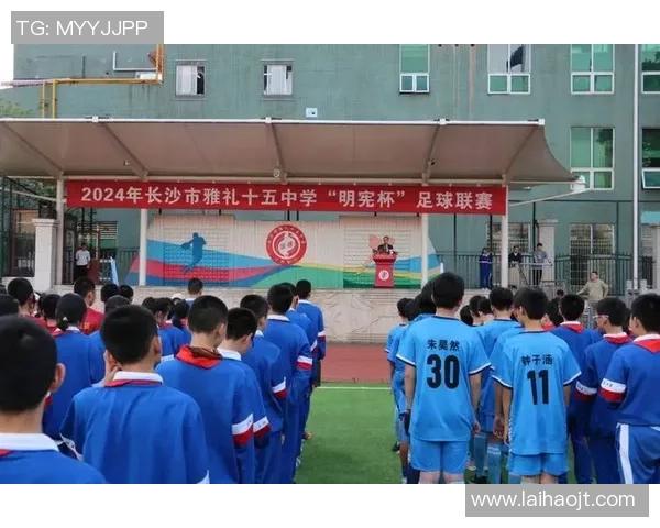 初一十五班足球球星风采展示 与校园足球文化的完美融合