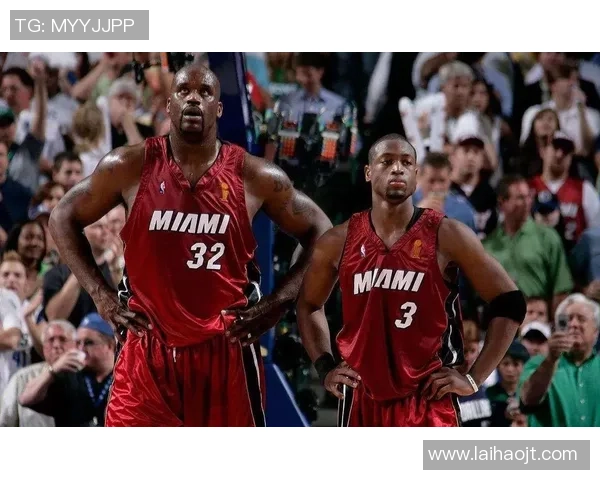 奥尼尔与足球球星同框合影展现跨界友谊与体育魅力 奥尼尔与足球球星同框合影展现跨界友谊与体育魅力