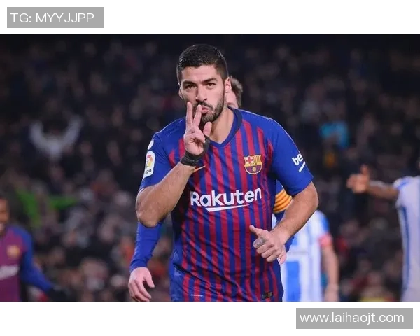 足球巨星神秘面庞揭晓球场背后的故事，谁是隐藏的天才？