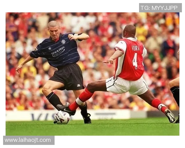 雷东多微信头像展示足球传奇风采，回顾巅峰时刻与球迷情谊